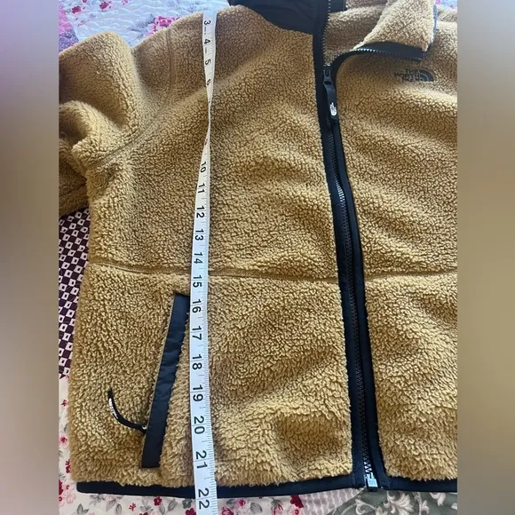 -The North Face Dunraven Sherpa Cropped Zipper Jacket Women’s Size M
