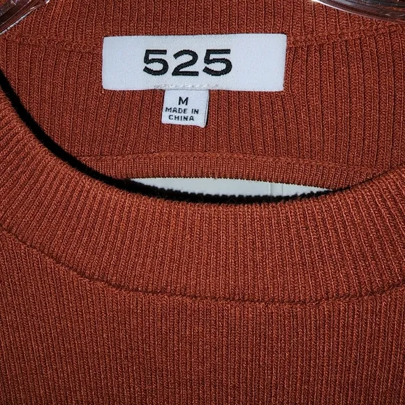 525 AMERICA OPEN BACK FITTED DRESS - RED - M - NWOT