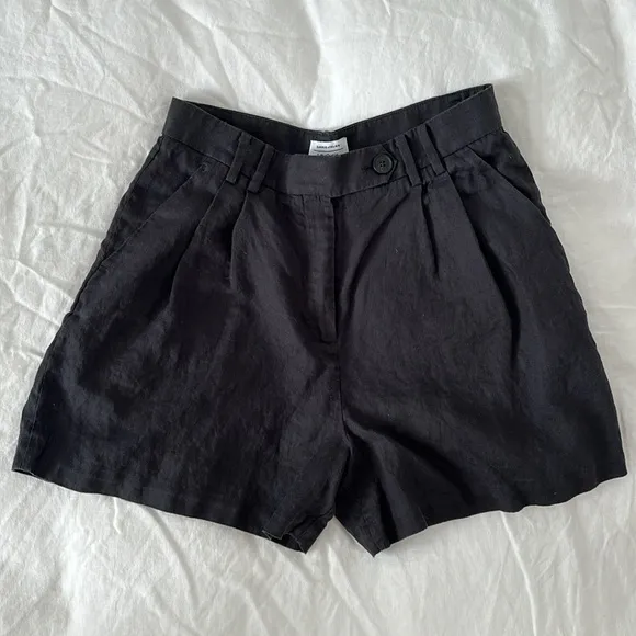 &amp; Other Stories - Relaxed Linen Shorts - Black - sz 6 / S