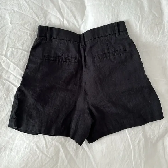 &amp; Other Stories - Relaxed Linen Shorts - Black - sz 6 / S