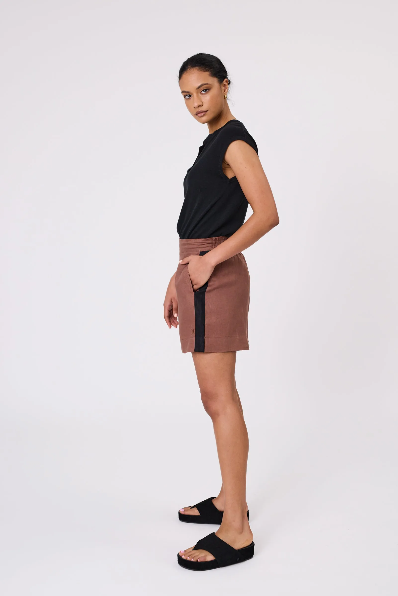 Barcelona Linen Short - Burnt Umber