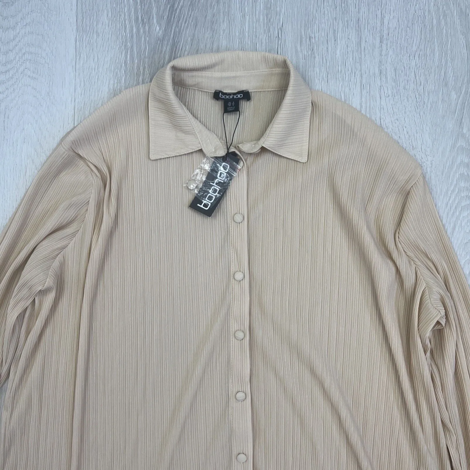 Boohoo Womens Shirt & Shorts Cream Set Size 8 (New)