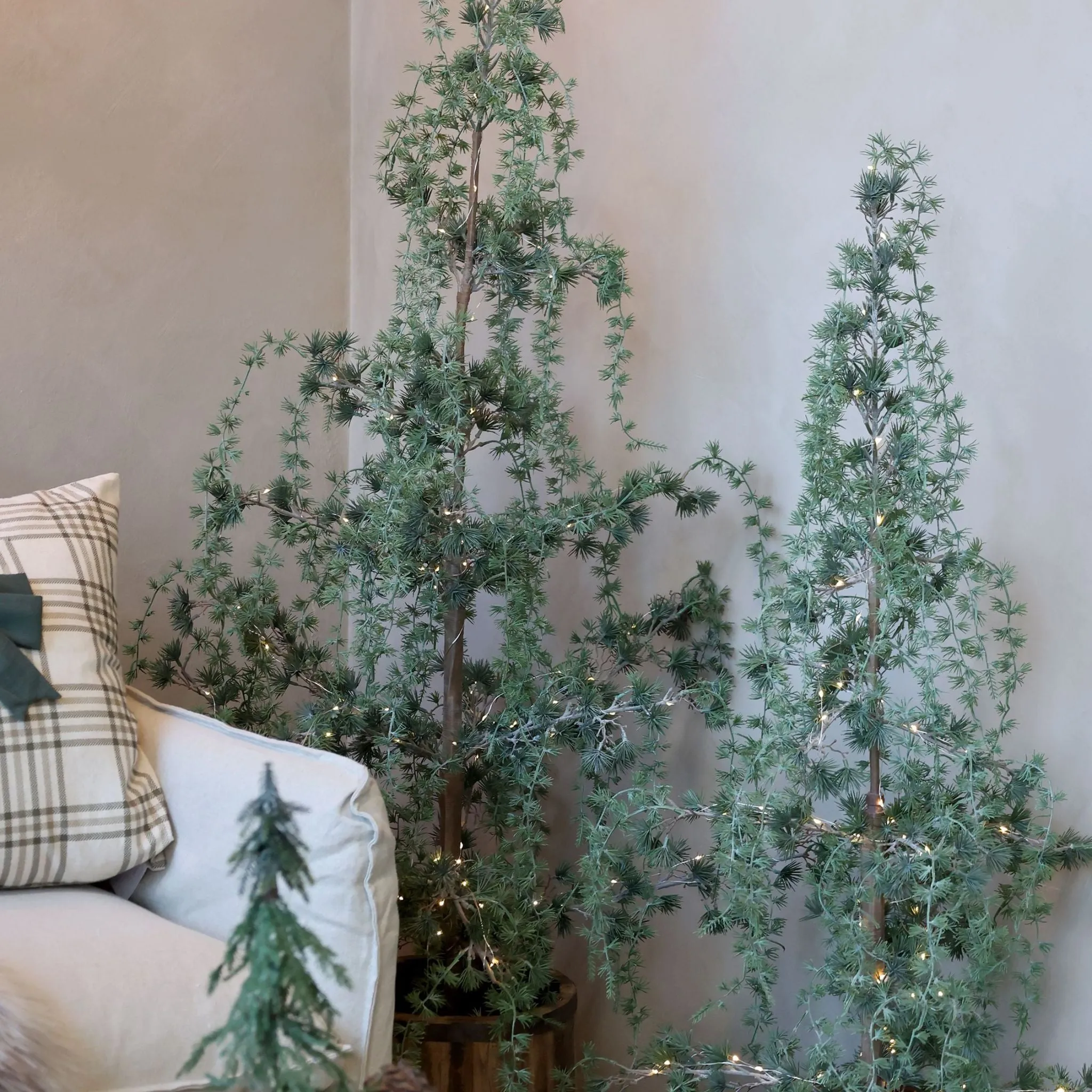 Chic Antique Fleur Grantræ med LED lys - Flere størrelser