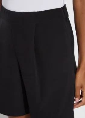 Dia Pleated Short