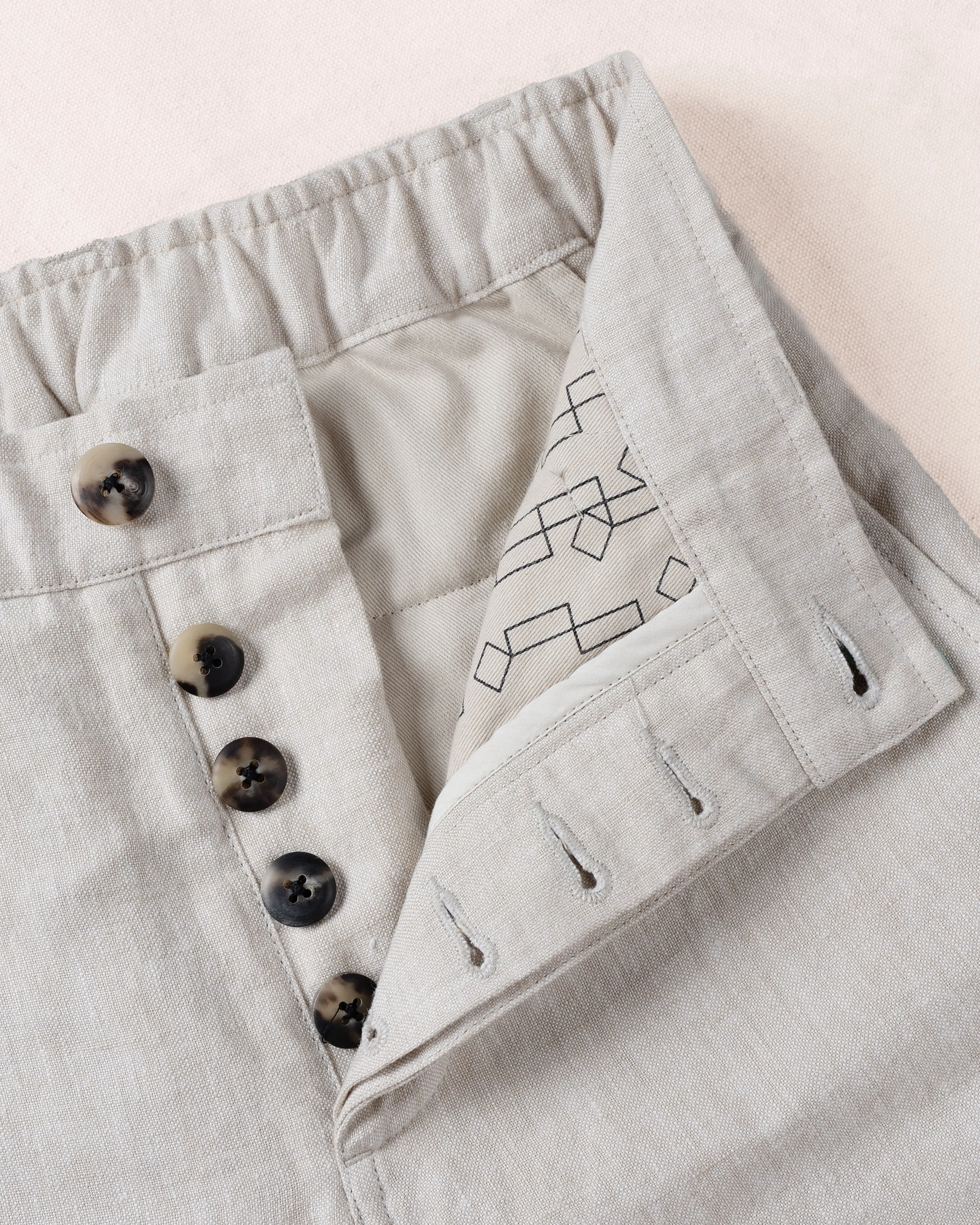 Faro in Mid-weight Linen