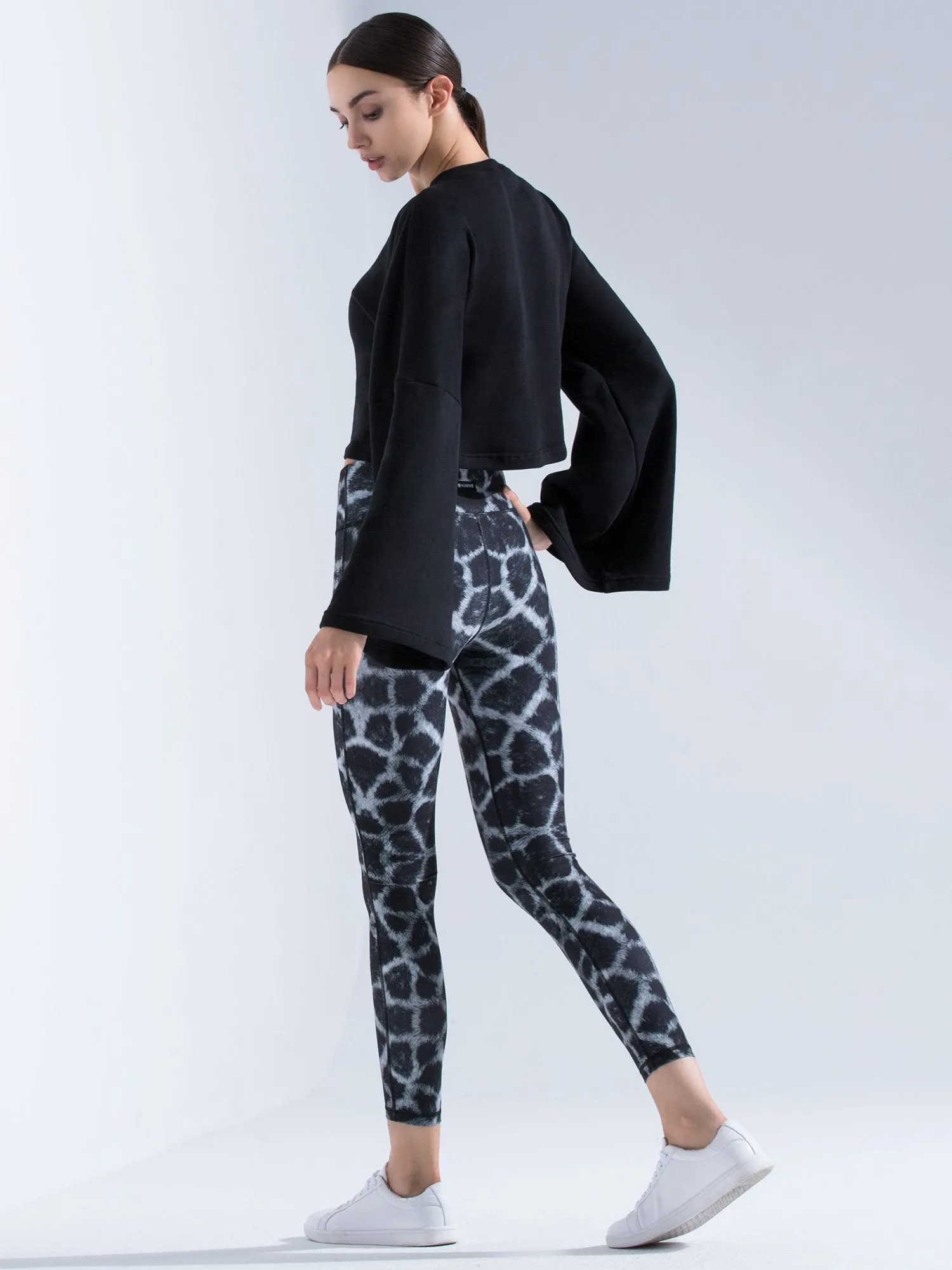 FLARED SLEEVE SWEATSHIRT, BLACK