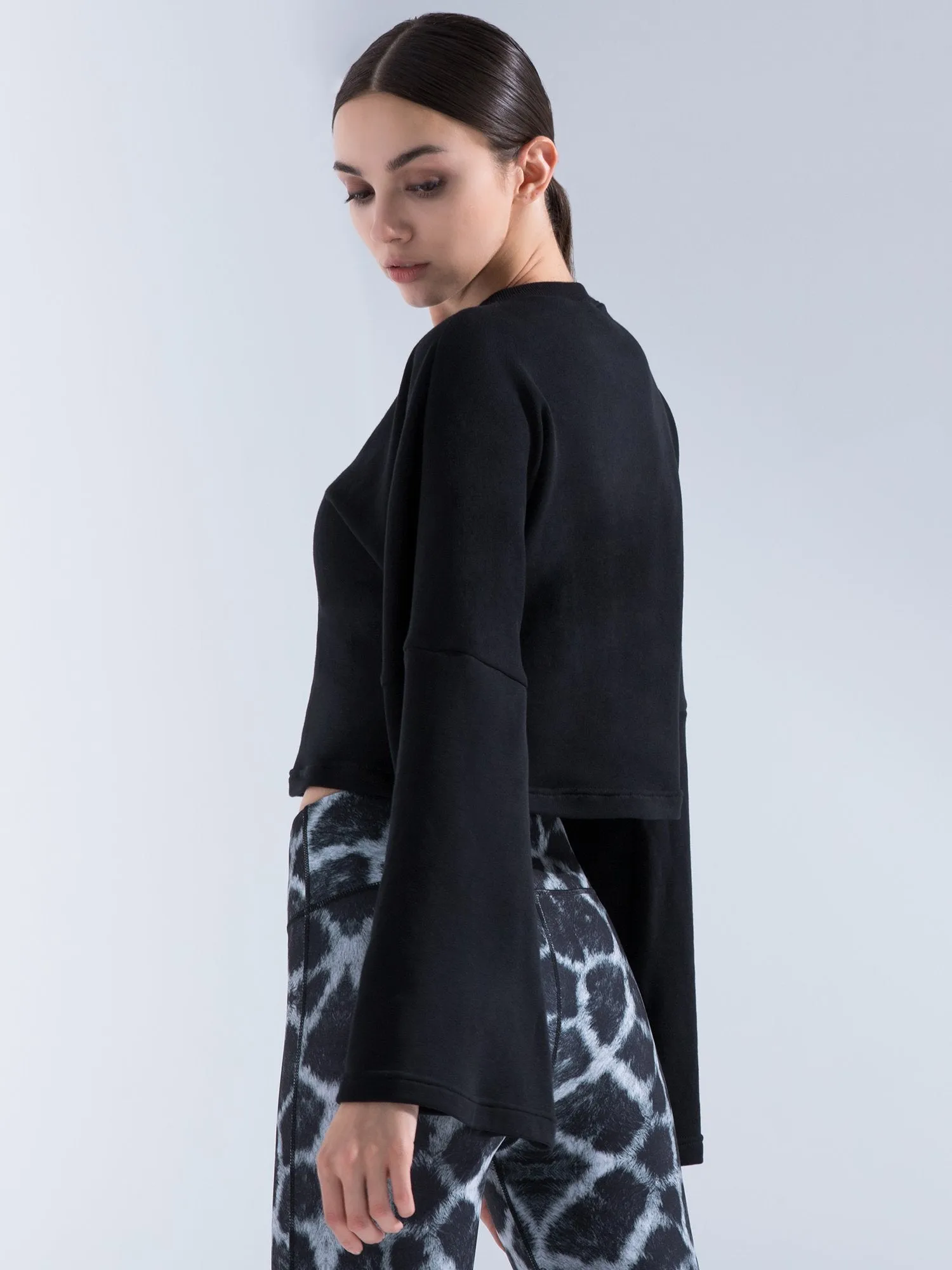FLARED SLEEVE SWEATSHIRT, BLACK