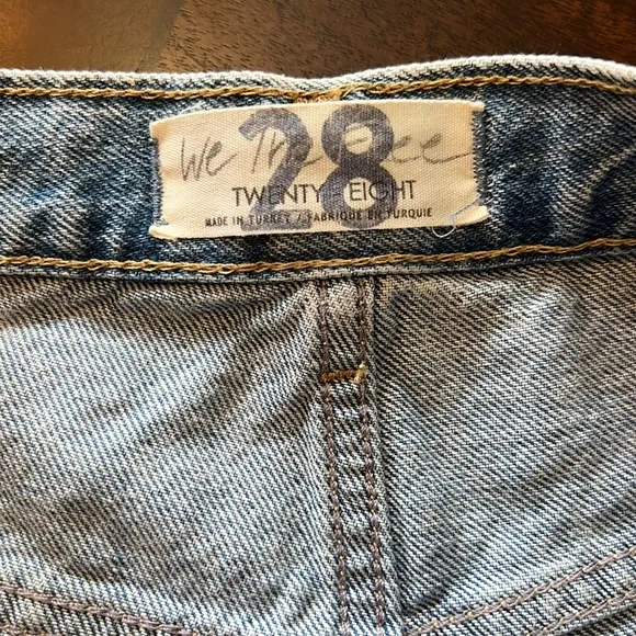 Free PeopleMaggie Mid Rise Frayed Hem Distressed Shorts