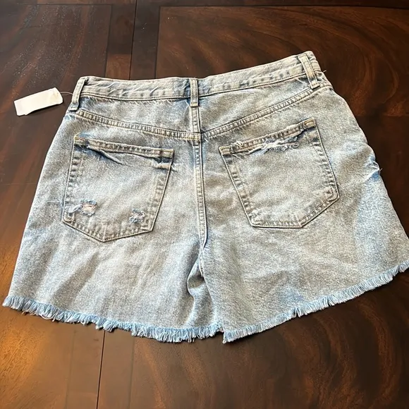 Free PeopleMaggie Mid Rise Frayed Hem Distressed Shorts