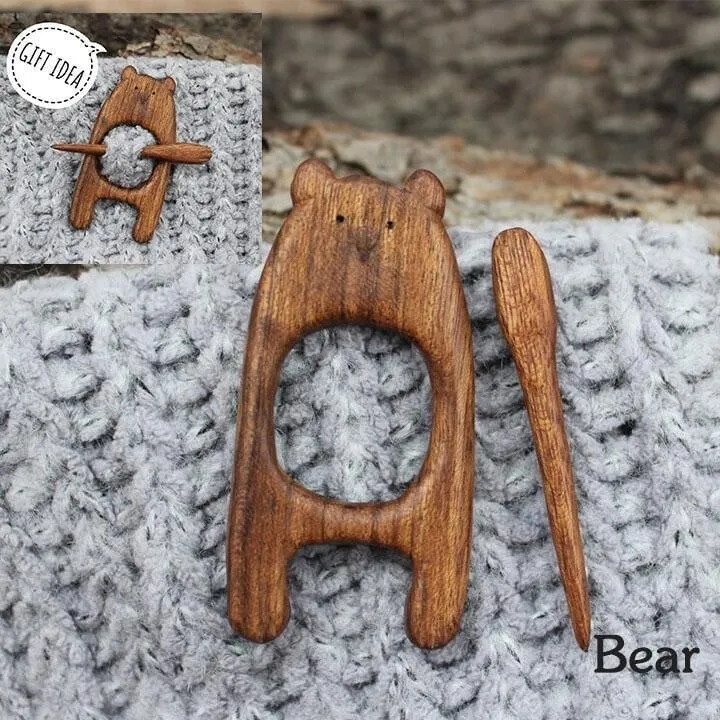 ⛄❄️Handmade Wooden Brooch Pin🌲Hand-made In Oak