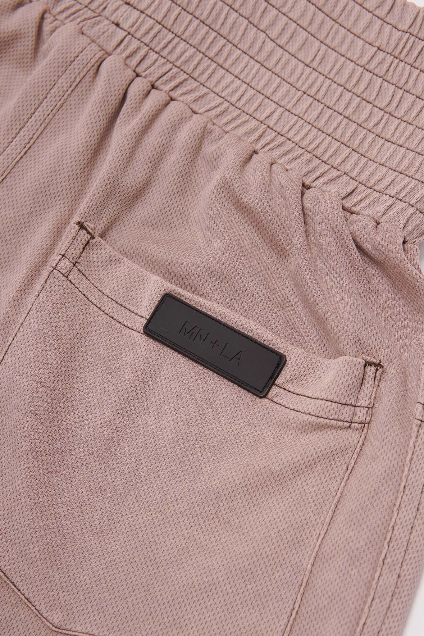 KNUCKLE HEAD MESH SHORTS IN SAND