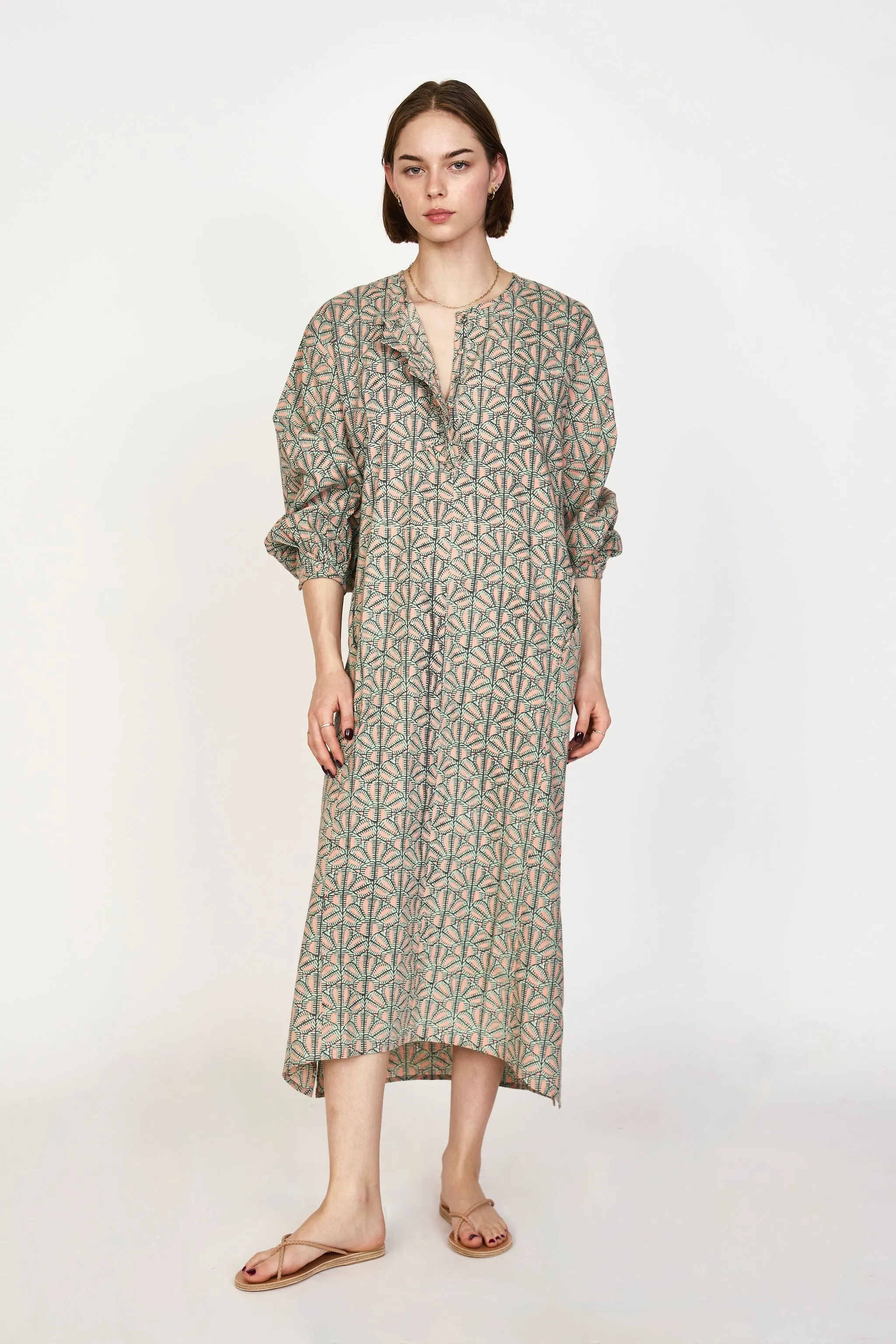 Kona Caftan in Trellis in Petal