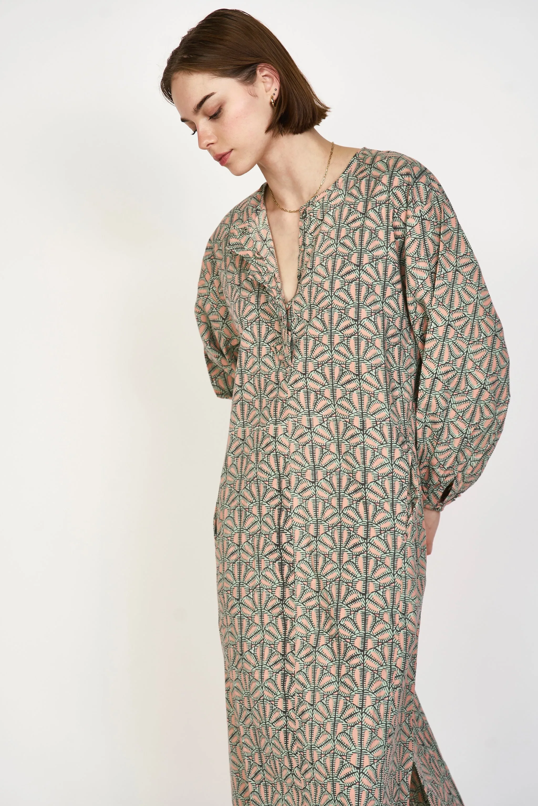 Kona Caftan in Trellis in Petal