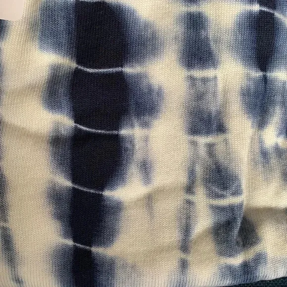 LAmade™ Drawstring Midi Shorts in Tie-Dye - Blue/White - Size Medium - NWT