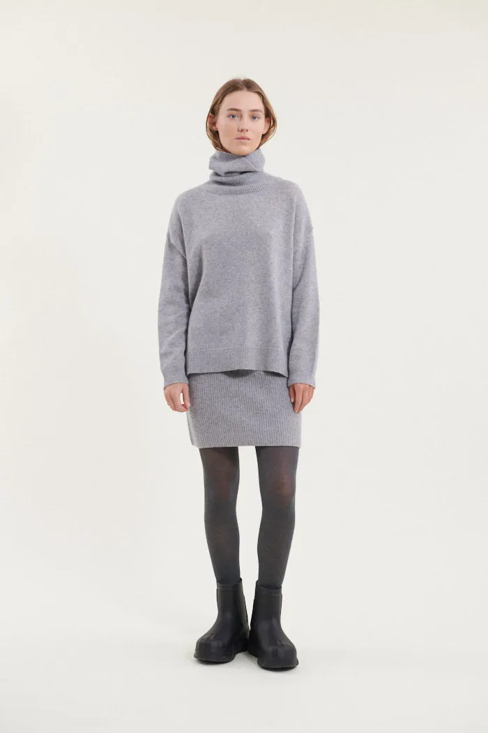 Lise Short T-Neck - Light Grey Mel.