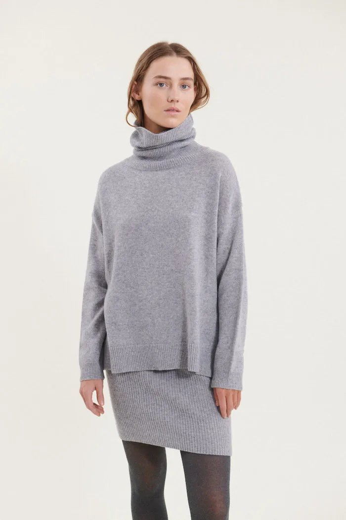 Lise Short T-Neck - Light Grey Mel.