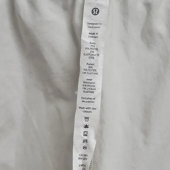 Lululemon Cinchable Waist Short Suze Small.