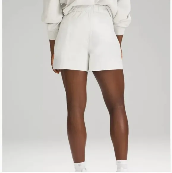 Lululemon Cinchable Waist Short Suze Small.