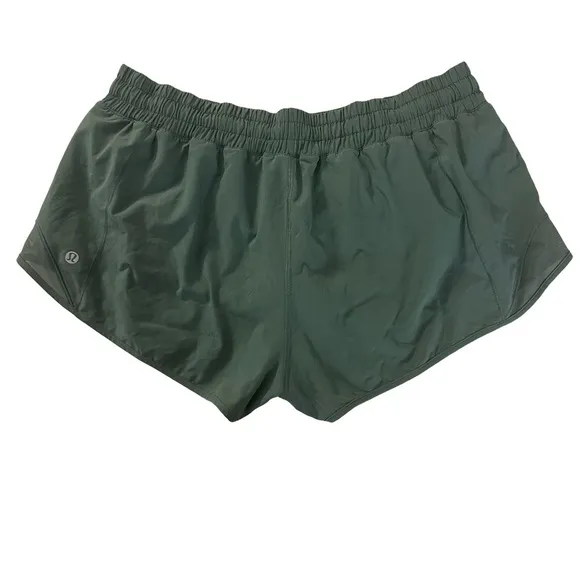 Lululemon Hotty Hot Short II 2.5&quot; Frosted Pine Size 12