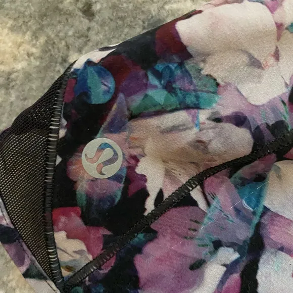 Lululemon Hotty Hot Shorts, Utopia Multi, SZ 4