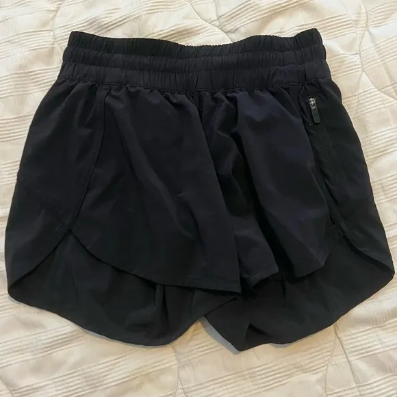 Lululemon Tracker Short V 4&quot; Black (First Release)