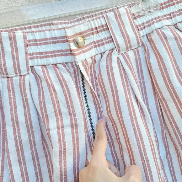 Madewell | Linen-Blend Curved-Hem Shorts in Stripe NEW Size Medium Style NF602