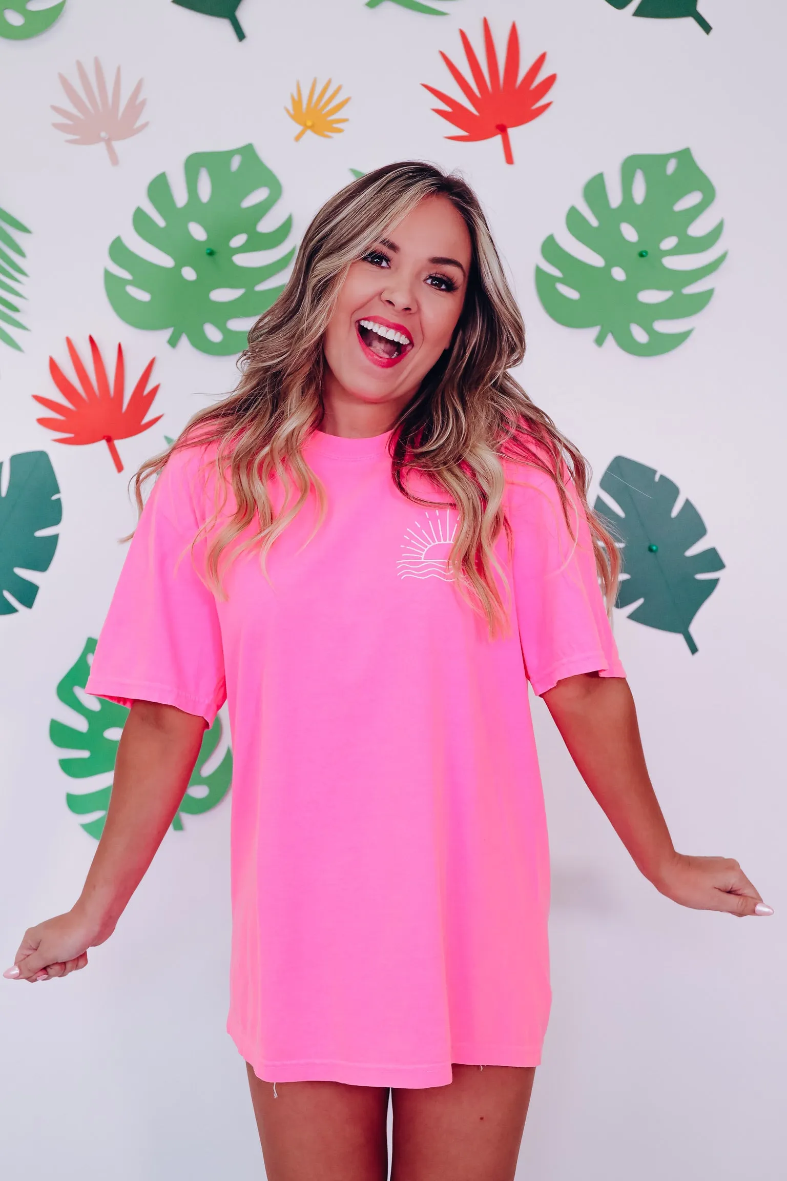 More Beach Days Oversized Graphic Tee - Neon Pink