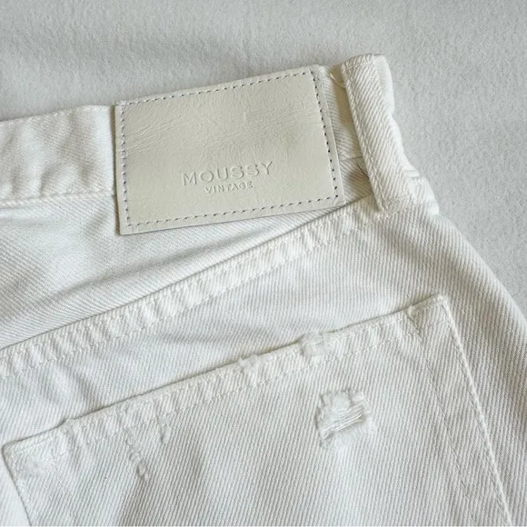 MOUSSY Montclair High Rise Shorts White