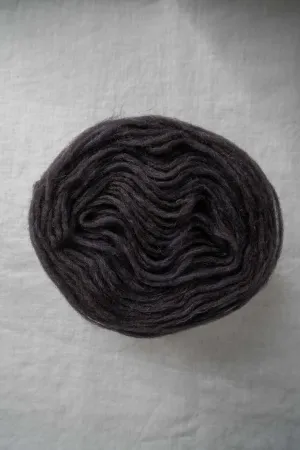 Nutiden Yarn – (Natt)Mörker (December 2024) – Höner och Eir – Unspun Swedish Wool – New / Unused