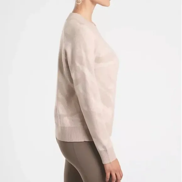 NWOT Athleta Jacquard Textured Crew Sweater ABSTRACT CREAM Camo Wool 632069 S