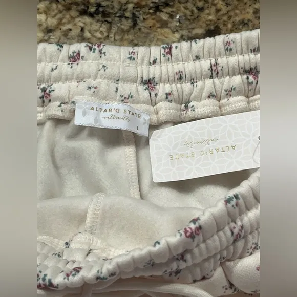NWT Altar’d State Petal Floral Fleece Shorts