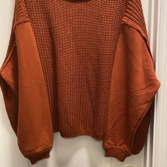 NWT Easel Cotton Blend Super Oversized Long Sleeve Cropped Knit Sweater Size S
