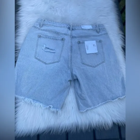 NWT - Vervet - MICA Boyfriend Shorts - Asymmetrical Waistband - size XL