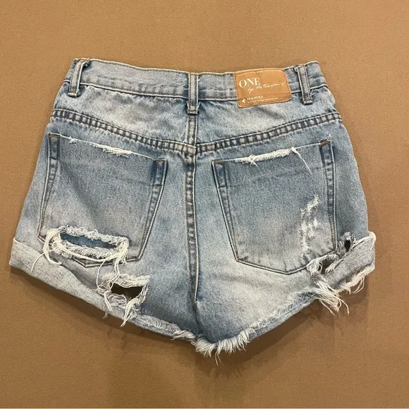 ONE by One Teaspoon Hawks Distressed Denim Shorts Size 25