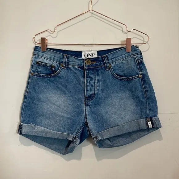 ONE by teaspoon Chargers Long line low waist, med rise relaxed fit denim shorts.