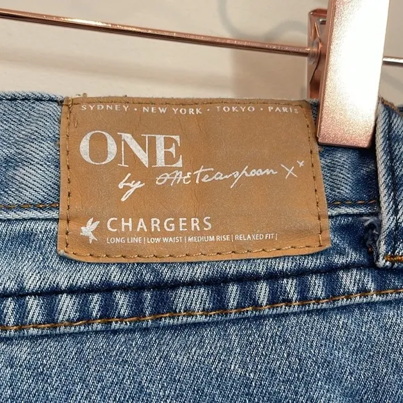 ONE by teaspoon Chargers Long line low waist, med rise relaxed fit denim shorts.