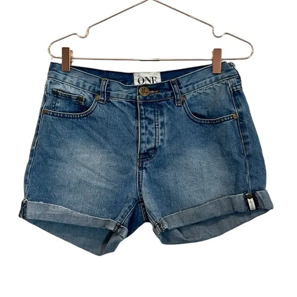 ONE by teaspoon Chargers Long line low waist, med rise relaxed fit denim shorts.