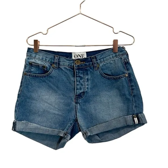 ONE by teaspoon Chargers Long line low waist, med rise relaxed fit denim shorts.