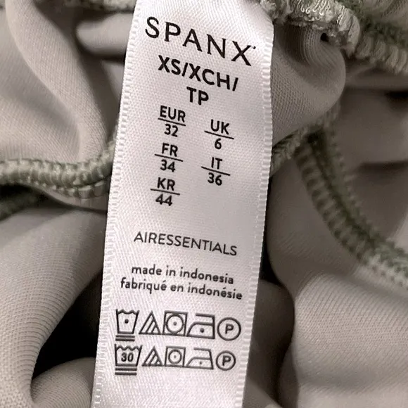Spanx AirEssentials 4-Inch Shorts - Matcha