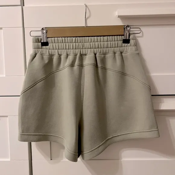 Spanx AirEssentials 4-Inch Shorts - Matcha