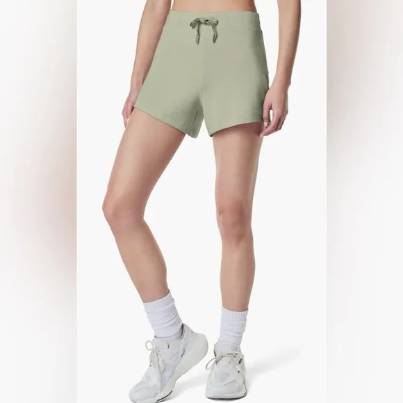 Spanx AirEssentials 4-Inch Shorts - Matcha