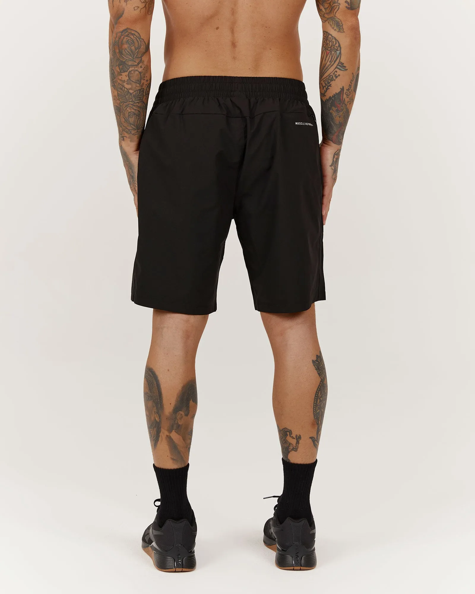SWIFT SHORTS 8" - BLACK