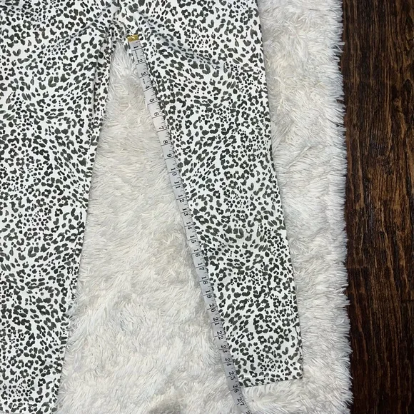 Tommy Bahama Green Cheetah Print Ella Twill High-Rise Denim Jeans