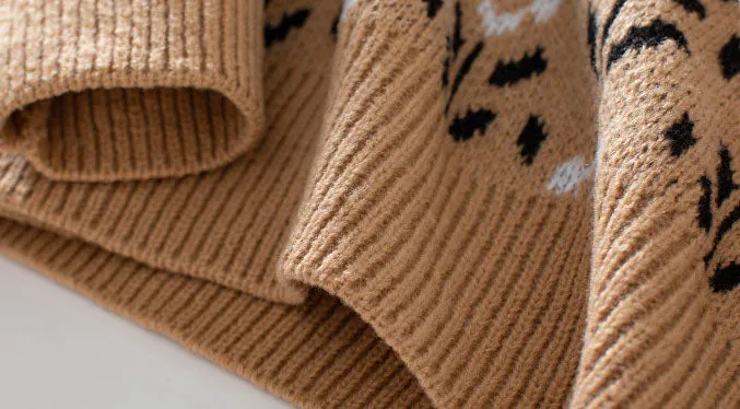 Trendy Jacquard Knit Sweater with a Casual Look