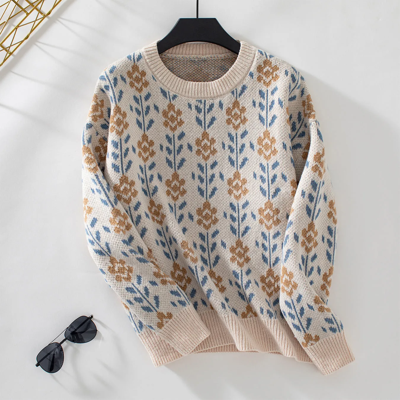 Trendy Jacquard Knit Sweater with a Casual Look