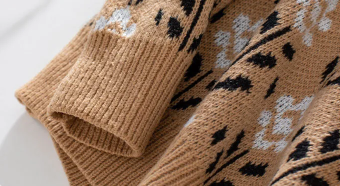 Trendy Jacquard Knit Sweater with a Casual Look