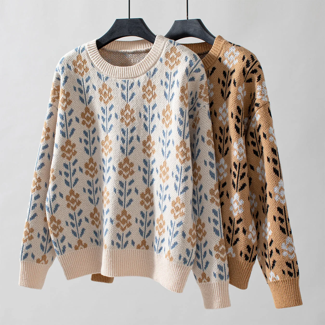 Trendy Jacquard Knit Sweater with a Casual Look