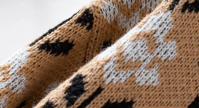 Trendy Jacquard Knit Sweater with a Casual Look