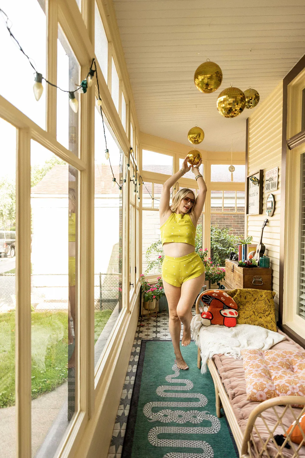 vada winter x discreture rib sleep short in daisy chartreuse
